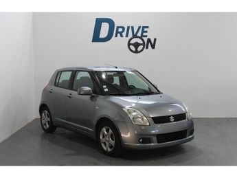 Voir d&eacute;tails -Suzuki Swift 1.3i 2005 BERLINE GL &agrave; Saint-Andr�-de-Corcy (01)