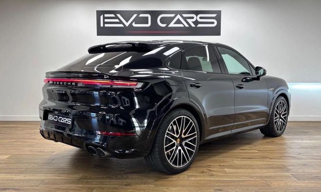 Porsche Cayenne S E-Hybrid Coup� 3.0 519 ch 1�re main FR Noir de 2024
