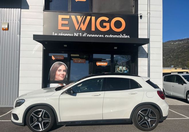 Mercedes Classe GLA Classe 2.0 250 210ch amg line 4matic toi Blanc de 2015