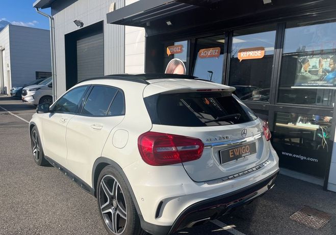 Mercedes Classe GLA Classe 2.0 250 210ch amg line 4matic toi Blanc de 2015