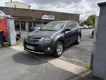  Voir d&eacute;tails -Toyota RAV 4 4 124 D-4D FAP 4x2 S&S Life SUIVI COMPLE &agrave; Brive-la-Gaillarde (19)