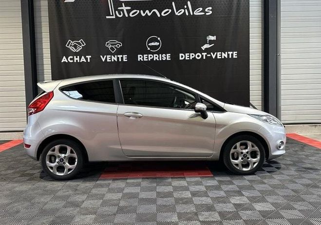 Ford Fiesta 1.4 TDCi 68ch Trend 3p Gris de 2009
