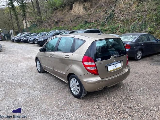 Mercedes Classe A A150 (W169) 1.5i 95cv Phase 2 1�re Main Beige de 2006