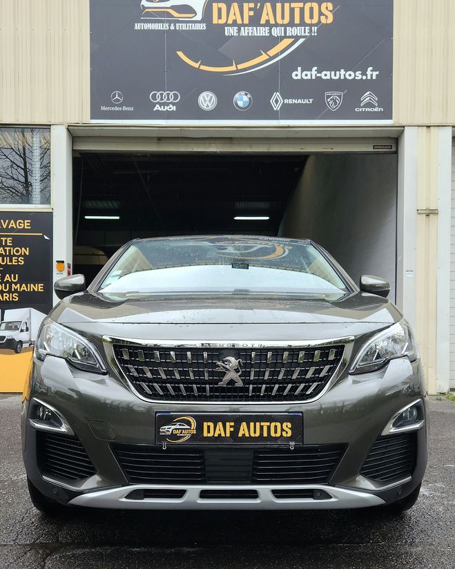 Cliquer pour voir la photo suivante Peugeot 3008 1.6 BLUEHDI 120 S&S ALLURE vert kaki de 2017