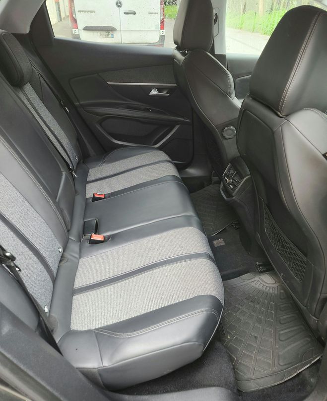 Peugeot 3008 1.6 BLUEHDI 120 S&S ALLURE vert kaki de 2017