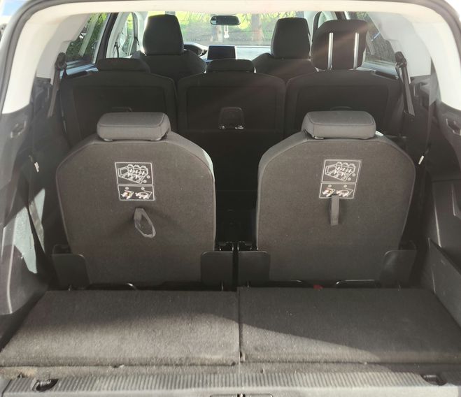 Peugeot 5008 1.5 BLUEHDI 130 S&S ALLURE BUSINESS EAT8 Gris de 2020