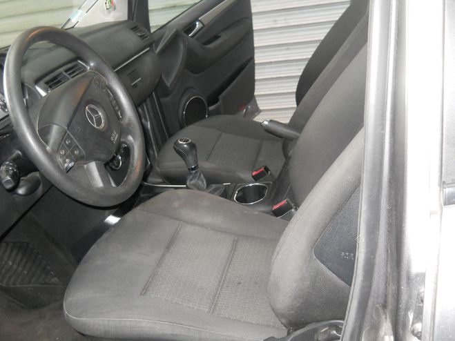 Mercedes Classe B 180 cdi grise de 2011