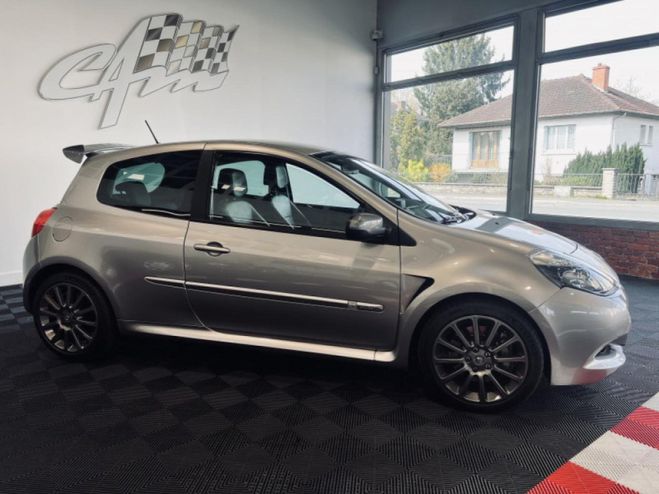 Renault Clio III 2.0 16V 200CH SPORT LUXE 3P GRIS C de 2009