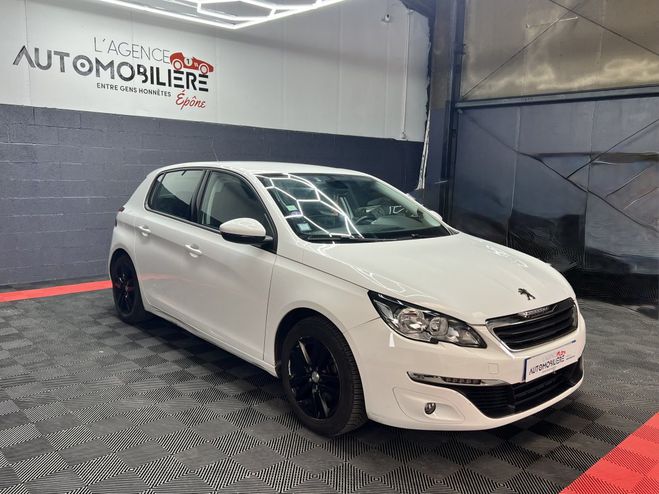 Peugeot 308 1.2 PURETECH ALLURE 130 ch EAT6 6.0 CV Blanc de 2017