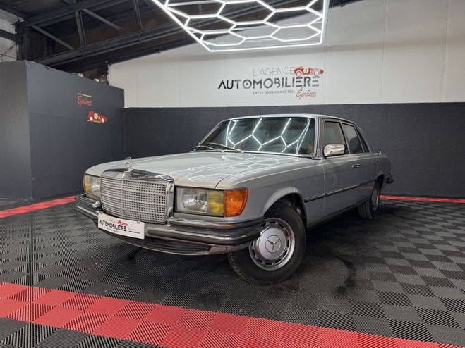 Cliquer pour voir la photo suivante Mercedes 280 SE W116 2.8L 185 ch Véhicule de Collecti Gris de 1980