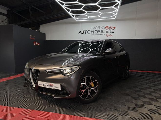 Alfa romeo Stelvio 2.2 JTD 180 Super AT8 Gris de 2018