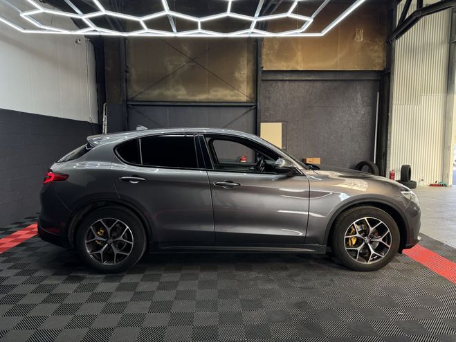 Alfa romeo Stelvio 2.2 JTD 180 Super AT8 Gris de 2018