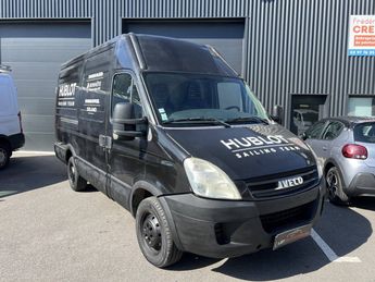  Voir d&eacute;tails -Iveco Daily IV CAMIONNETTE 2.3 P &agrave; Caudan (56)