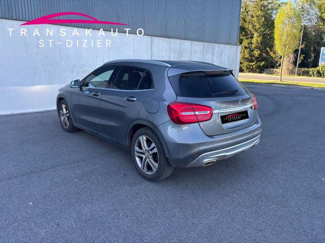 Mercedes Classe GLA CLASSE 180 CDI Inspiration 7-G DCT A - H Gris de 2015