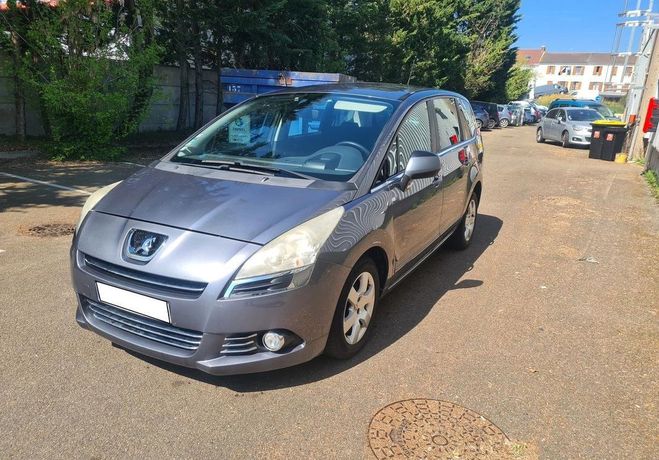 Peugeot 5008  BVA 1.6  HDI 112 CV  de 2011