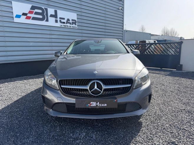 Mercedes Classe A 180d 1.5 110 SENSATION BVM6 / DISTRIBUTI Gris de 2016