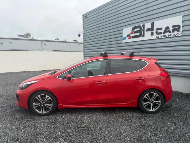 Kia Ceed d Ceed 1.0 T-GDI 120 GT LINE / CAM�RA DE Rouge de 2015