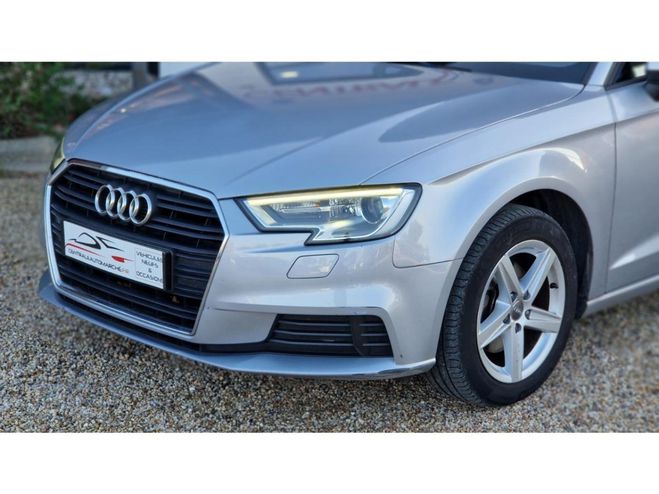 Audi A3 Sportback 1.6 30 TDI - 116 - BV S-Tronic GRIS CLAIR de 2019