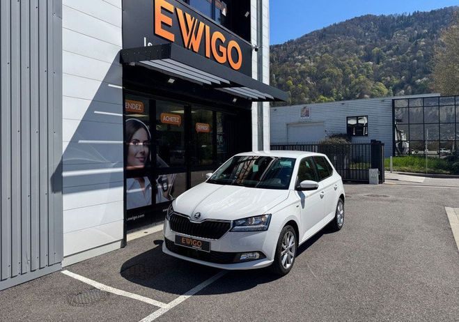 Cliquer pour voir la photo suivante Skoda Fabia 1.0l mpi 75ch clever camera de recul car Blanc de 2019
