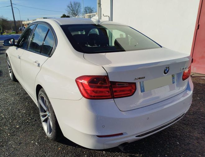 BMW Serie 3 318d xDrive 150ch Sport Blanc de 2015