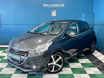  Voir d&eacute;tails -Peugeot 208 1.6 E-HDI115 FAP ALLURE 5P &agrave; Royan (17)