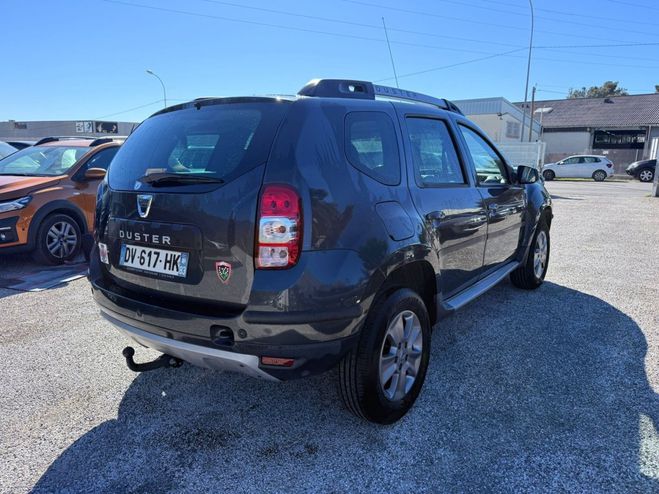 Dacia Duster 1.2 TCE 125CH LAUREATE 4X2 EURO6 Gris de 2015