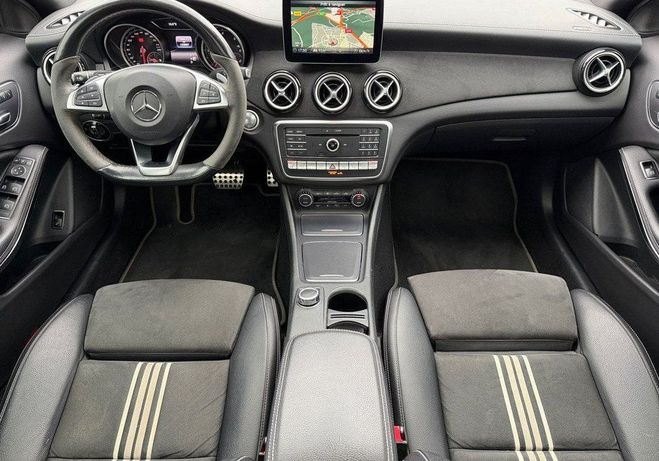 Mercedes Classe GLA Classe 220 d 7-G DCT A 4-Matic WhiteArt  Gris de 2017
