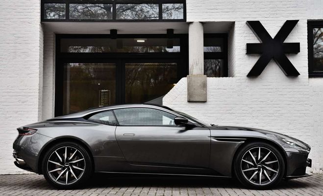 Aston martin DB11 V8 COUPE Magnetic Silver M�tallis� de 