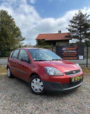  Voir d&eacute;tails -Ford Fiesta Ambiente 1,3L Duratec 69cv Essence &agrave; Monistrol-sur-Loire (43)