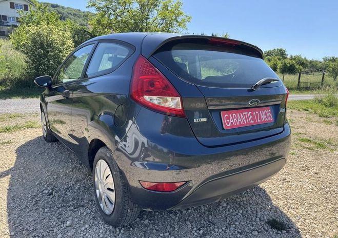 Ford Fiesta 1,4l tdci 68 cv 115000 kms d'origine r�v Gris de 2009
