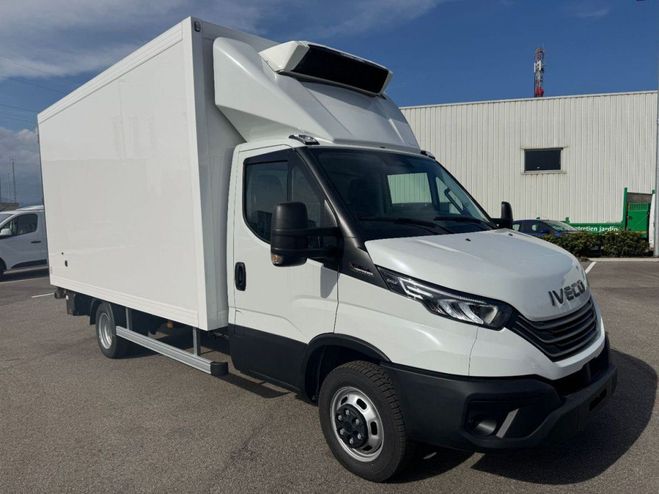 Iveco Daily 35C18 A8 180CV 3L CAISSE PRIMEUR GROUPE  Blanc de 2025