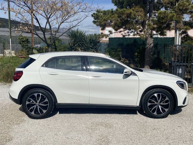 Mercedes Classe GLA 200 SENSATION 7G-DCT Blanc de 2017