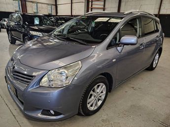 Voir d&eacute;tails -Toyota Verso 132 VVT-i Dynamic &agrave; Sainte-Genevi�ve-des-Bois (91)
