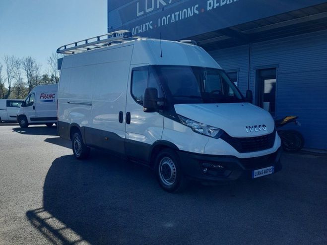 Iveco Daily FOURGON 33 S 16S H2 160CV BVM6 PRIX 1800 Blanc de 2021