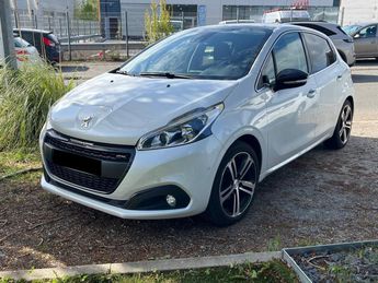  Voir d&eacute;tails -Peugeot 208 GT LINE 110 EAT6 &agrave; Nort-sur-Erdre (44)