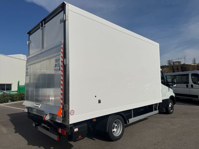 Iveco Daily 35C18 A8 180CV 3L CAISSE PRIMEUR Blanc de 2025