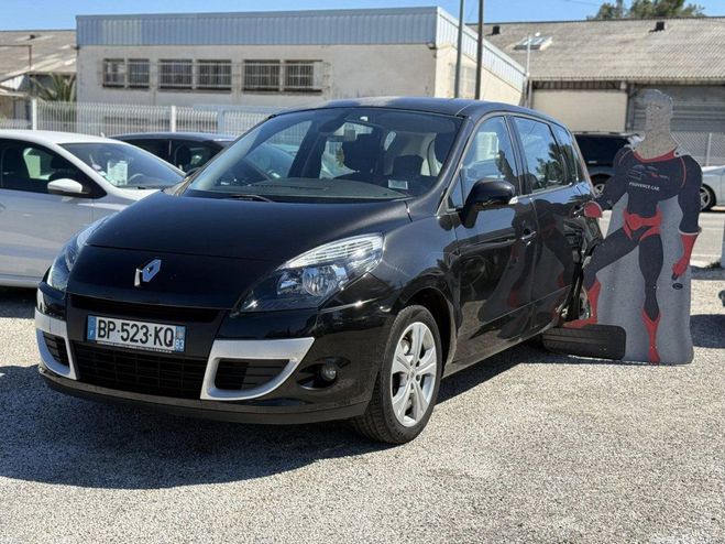 Renault Scenic III 1.5 dCi 110ch FAP Bose Noir de 2010