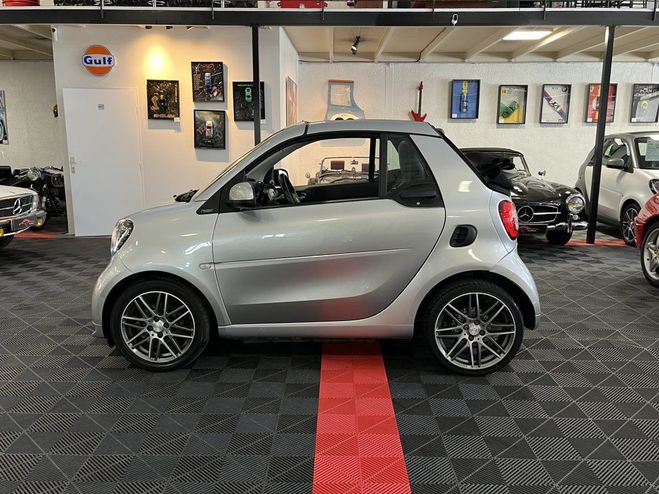 Smart Fortwo Cabriolet 109ch Brabus twinamic Argent M�tallis� de 2016