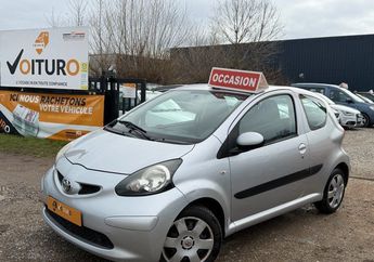  Voir d&eacute;tails -Toyota Aygo ?Ouvert 7j7?TOYOTA 1.0 VVTi 68 cv,KIT EM &agrave; Tignieu-Jameyzieu (38)