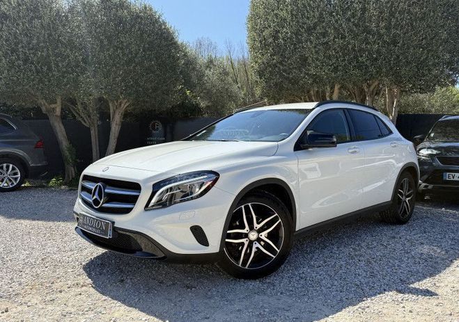 Mercedes Classe GLA Classe 200 D SENSATION 7G-DCT Blanc de 2016