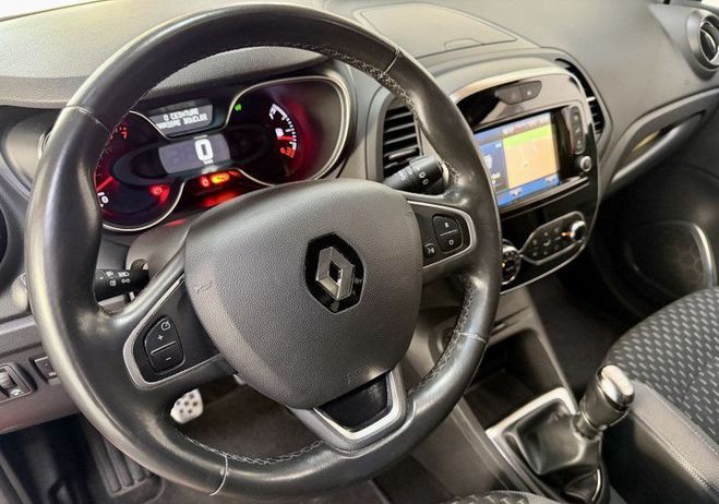 Renault Captur 1.2 TCE 120CH STOP&START ENERGY INTENS E Rouge de 2017