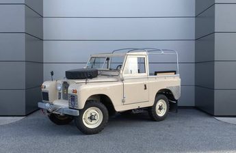  Voir d&eacute;tails -Land rover Series 88 BACHE &agrave; Fr�jus (83)