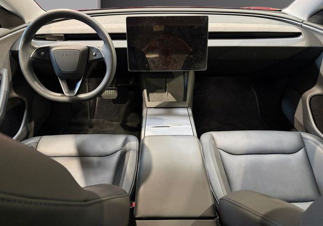 Tesla Model 3 (3) 286 STANDARD RANGE 62.5 KWH 283Ch Ga Rouge de 2024