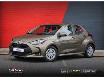  Voir d&eacute;tails -Toyota Yaris Hybrid 116h e-CVT Dynamic Business CAMER &agrave; Saint-�gr�ve (38)