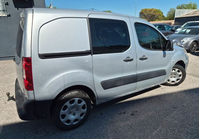 Citroen Berlingo 3 places Attelage lateral Autre de 2011