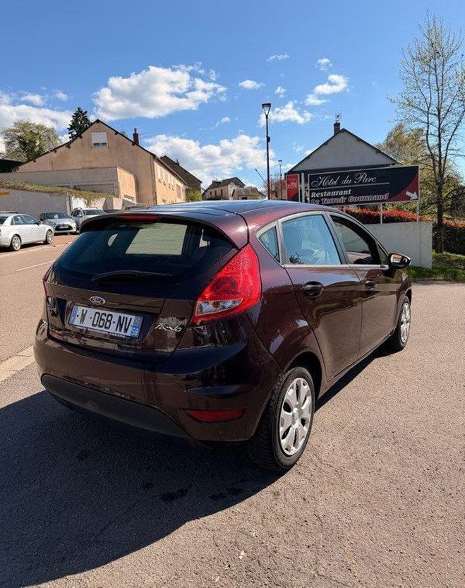Ford Fiesta 1.6 TDCI 95 cv Trend Violet de 2011
