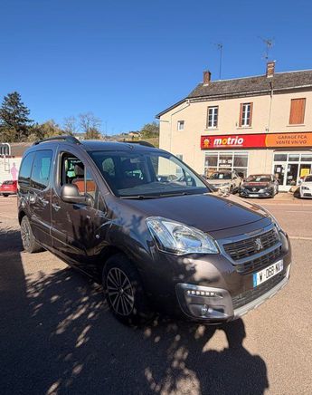  Voir d&eacute;tails -Peugeot Partner Tepee 1.6 HDI BLUE 100 cv Style &agrave; Ch�teau-Chinon (Ville) (58)