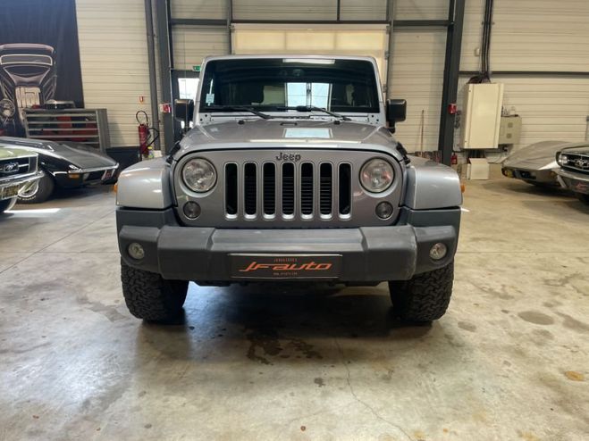 Jeep Wrangler UNLIMITED 2.8 CRD SPORT 200cv 4X4 5P BVA GRIS de 2017