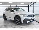 Volkswagen Tiguan 2.0 TDI 150 BlueMotion DSG 7 R-Line 4Mot &agrave; T�tes (76)