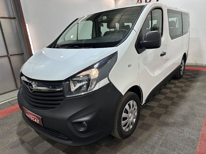Opel Vivaro COMBI L1 95 ch BVM6  90000KMS  ATTELAGE Blanc de 2019